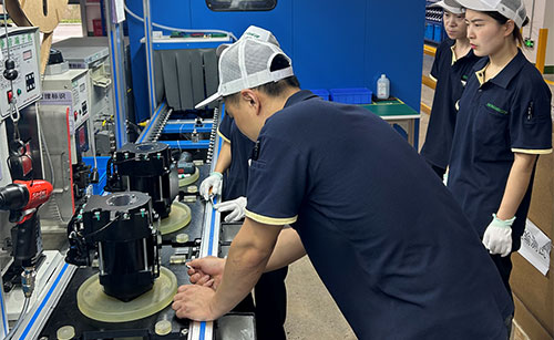 Brief Introduction to the Principle of Communication Permanent Magnet Synchronous Servo Drive